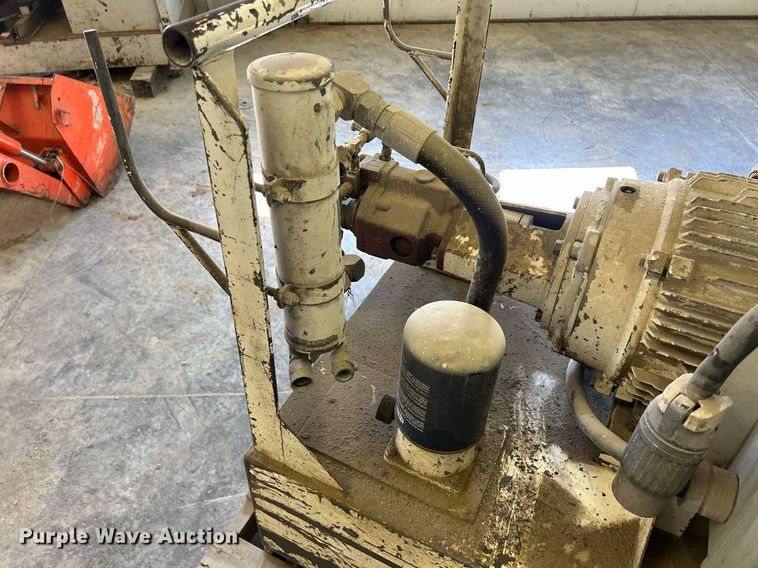 image for item MD9030 Diamond Products CB30E  hydraulic pump