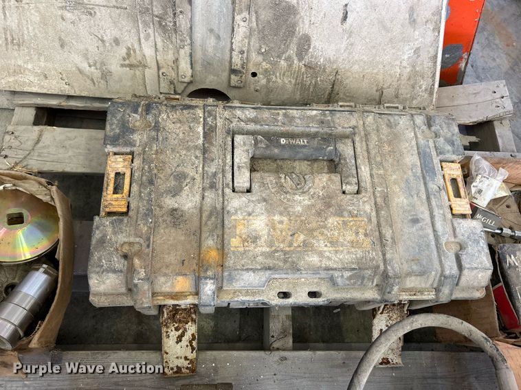 image for item MD9032 Concrete equipment