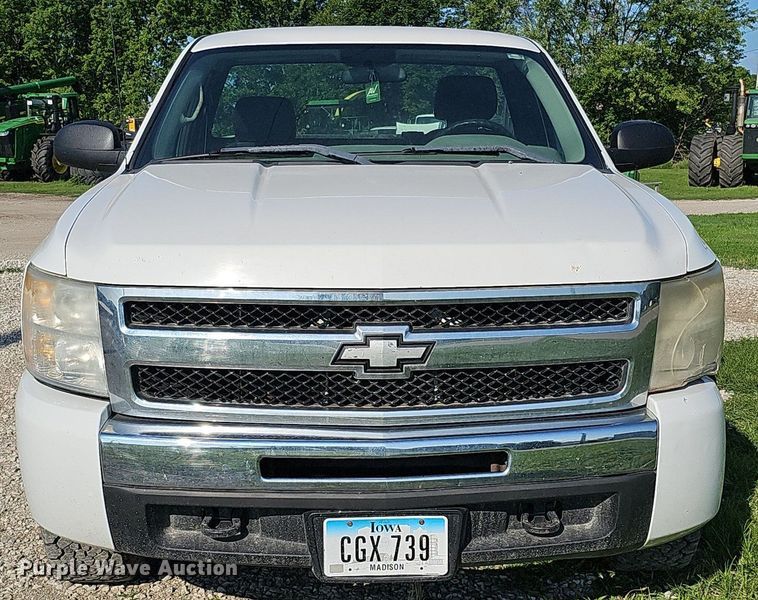 image for item MD9894 2011  Chevrolet Silverado 1500  pickup truck