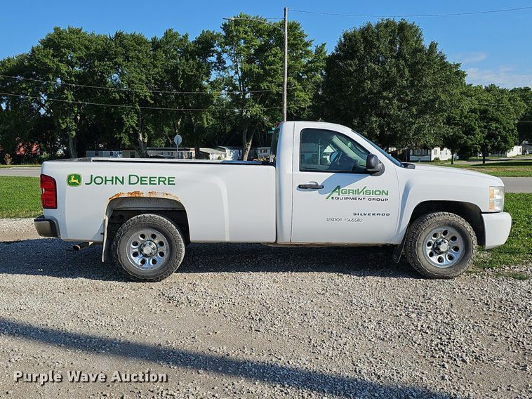 image for item MD9894 2011  Chevrolet Silverado 1500  pickup truck