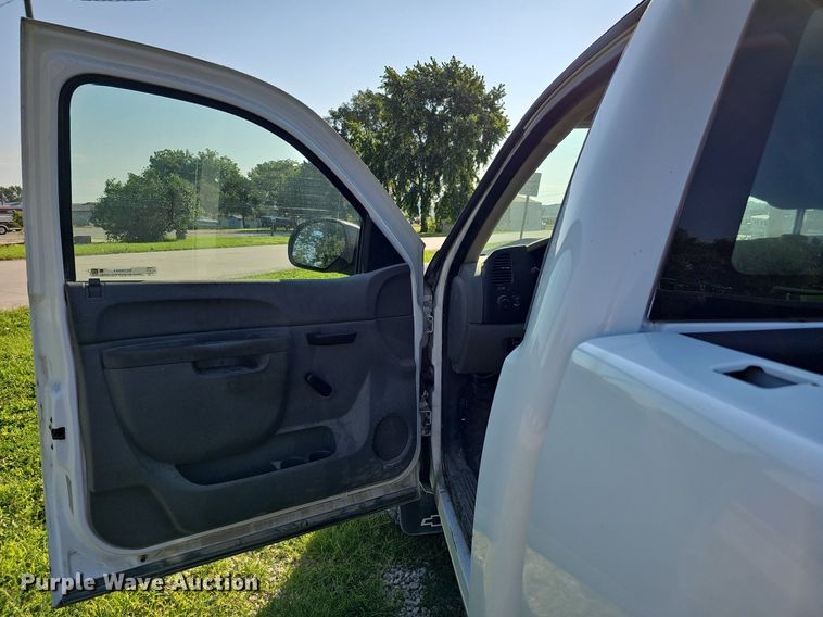 image for item MD9894 2011  Chevrolet Silverado 1500  pickup truck