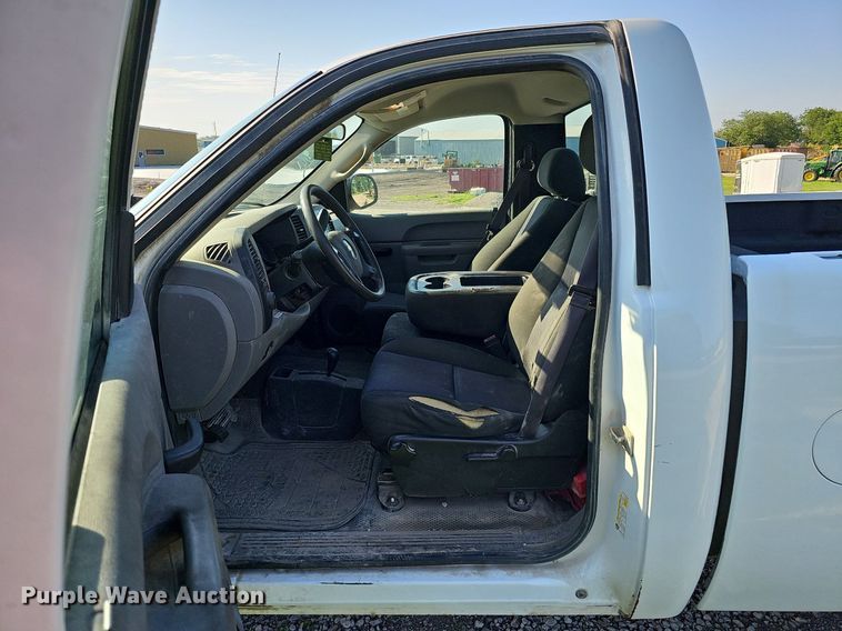 image for item MD9894 2011  Chevrolet Silverado 1500  pickup truck