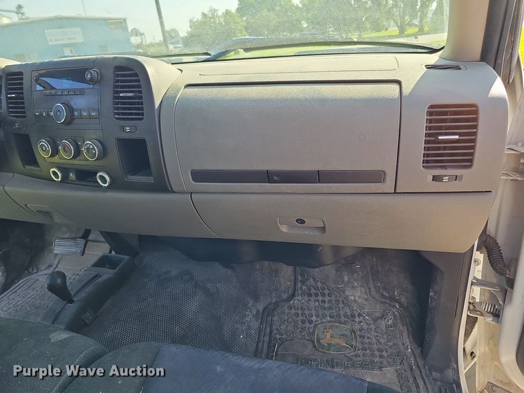 image for item MD9894 2011  Chevrolet Silverado 1500  pickup truck