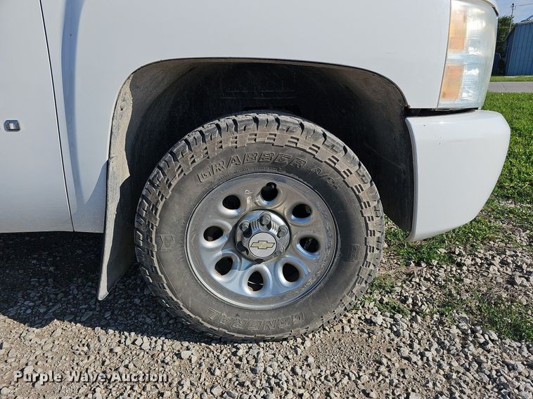 image for item MD9894 2011  Chevrolet Silverado 1500  pickup truck