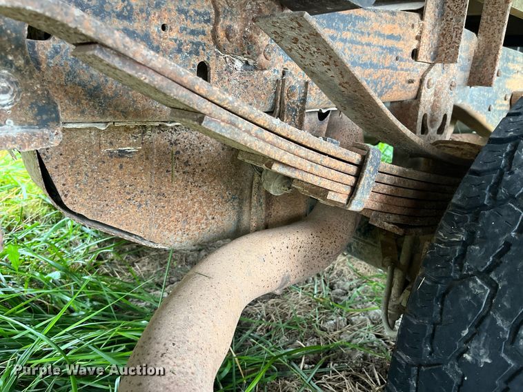 image for item MG9467 1996 Ford F450 Super Duty  flatbed truck