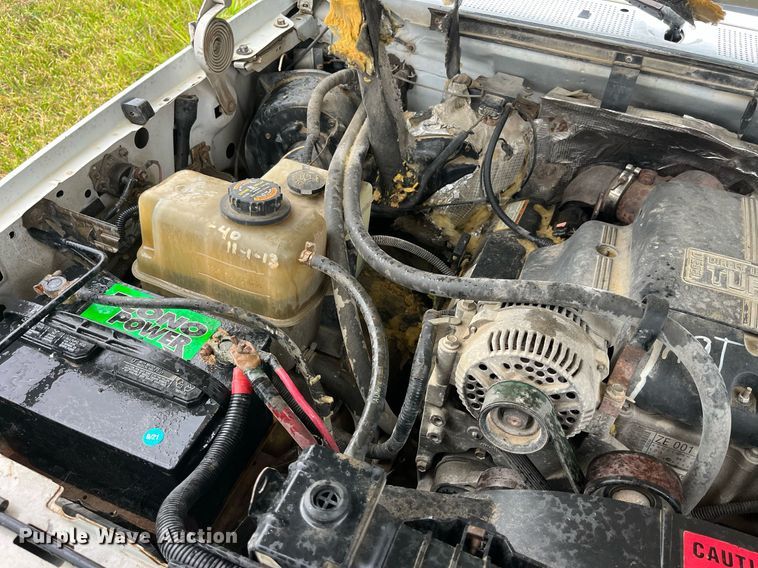 image for item MG9467 1996 Ford F450 Super Duty  flatbed truck