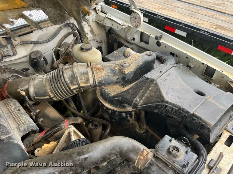 image for item MG9467 1996 Ford F450 Super Duty  flatbed truck