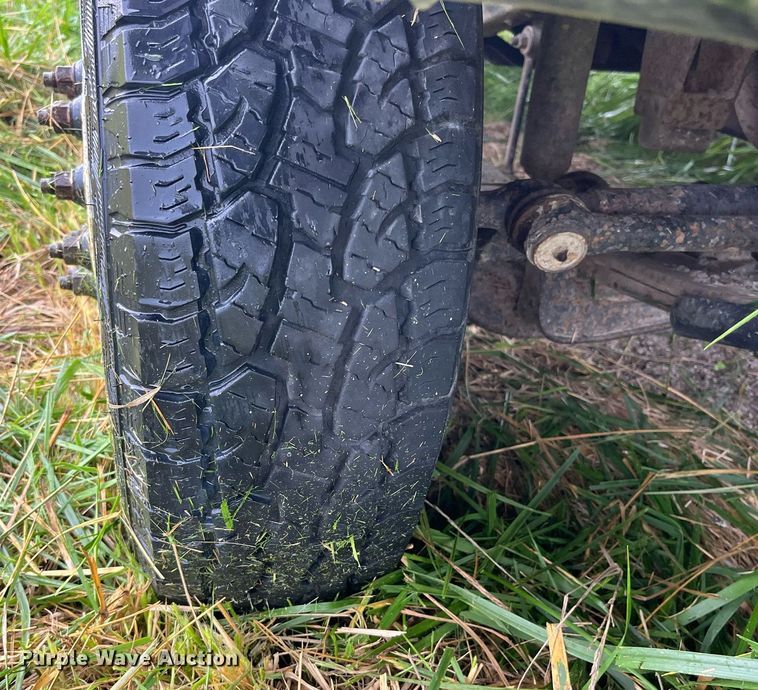 image for item MG9467 1996 Ford F450 Super Duty  flatbed truck