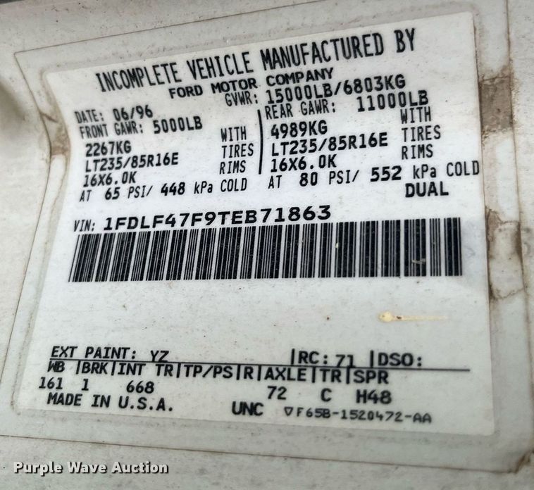 image for item MG9467 1996 Ford F450 Super Duty  flatbed truck