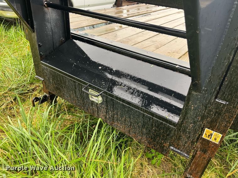 image for item MG9468 2016 Big Tex 22GN-20BK+5MR equipment trailer