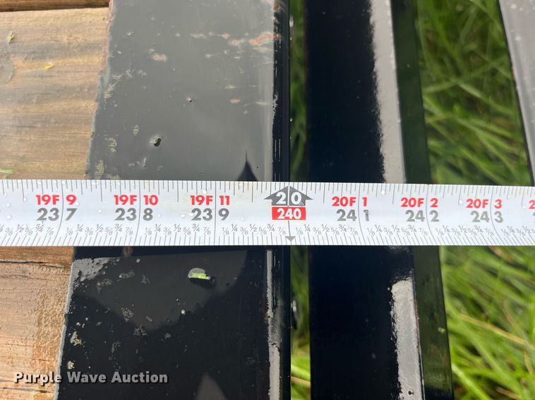 image for item MG9468 2016 Big Tex 22GN-20BK+5MR equipment trailer