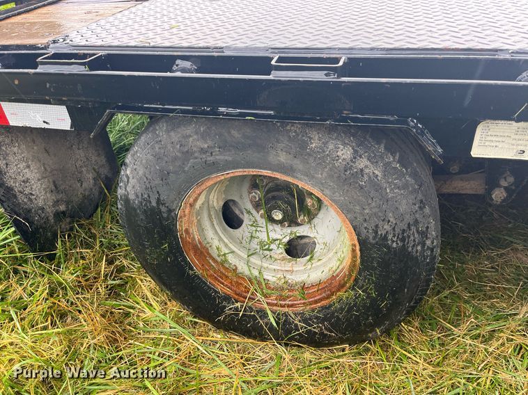 image for item MG9468 2016 Big Tex 22GN-20BK+5MR equipment trailer