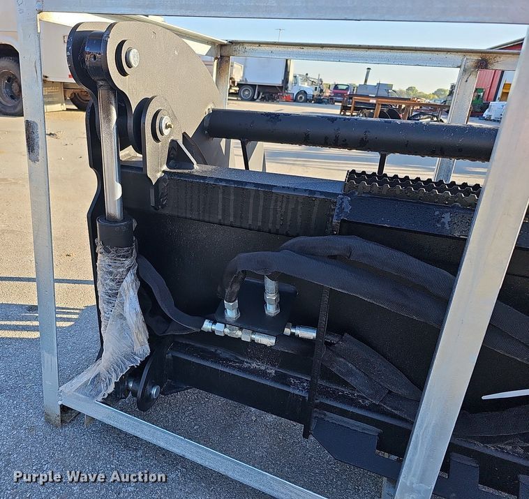 image for item MH9340 2023  78" W skid steer grapple bucket