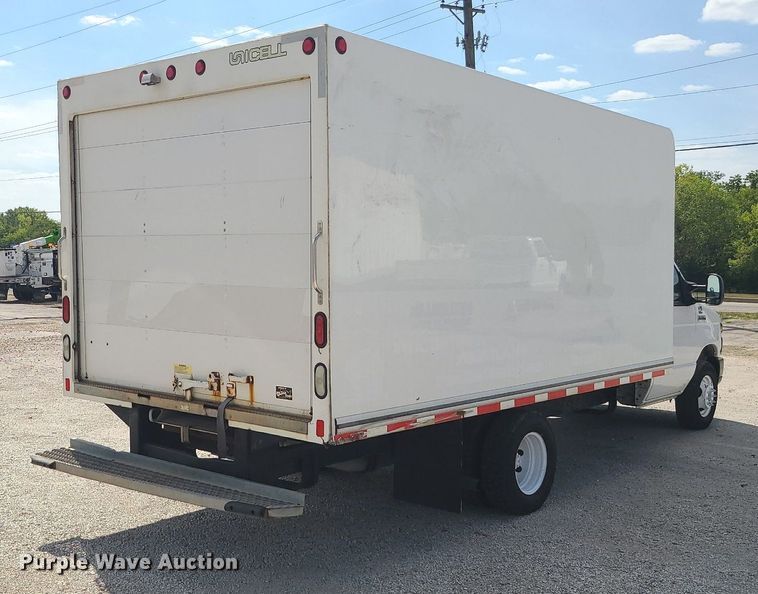 image for item MJ9333 2017 Ford E350 Super Duty  box truck