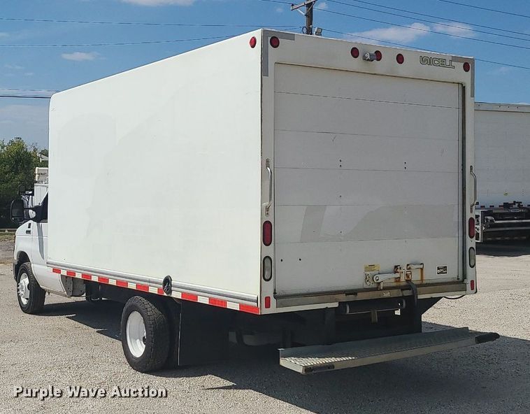 image for item MJ9333 2017 Ford E350 Super Duty  box truck