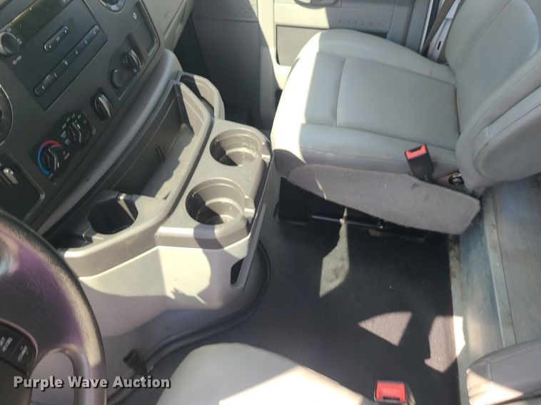 image for item MJ9333 2017 Ford E350 Super Duty  box truck