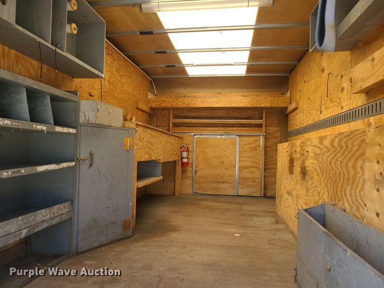 image for item MJ9333 2017 Ford E350 Super Duty  box truck