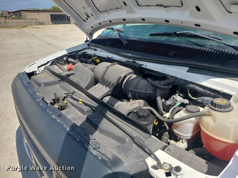 image for item MJ9333 2017 Ford E350 Super Duty  box truck