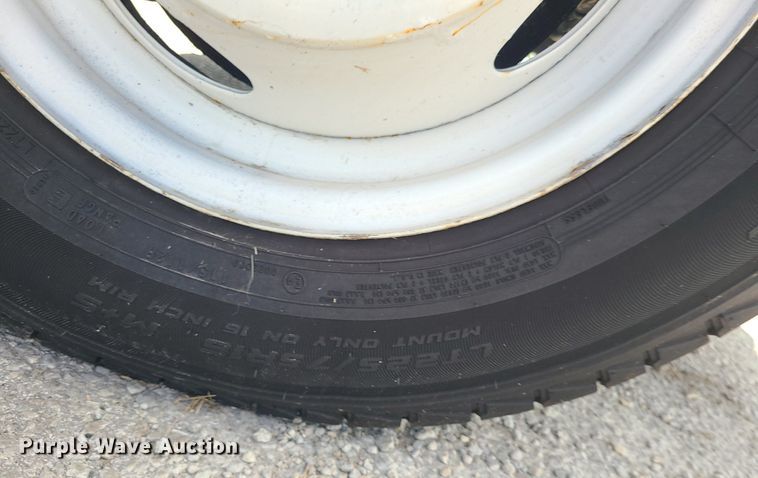 image for item MJ9333 2017 Ford E350 Super Duty  box truck