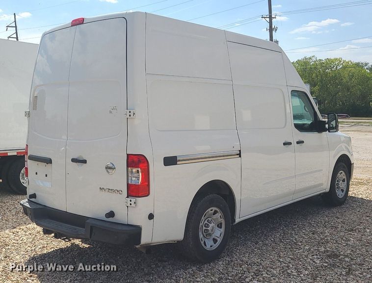image for item MJ9334 2018 Nissan NV2500  van