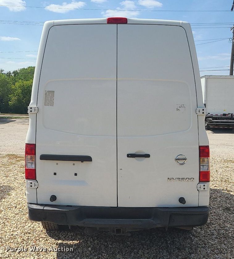 image for item MJ9334 2018 Nissan NV2500  van