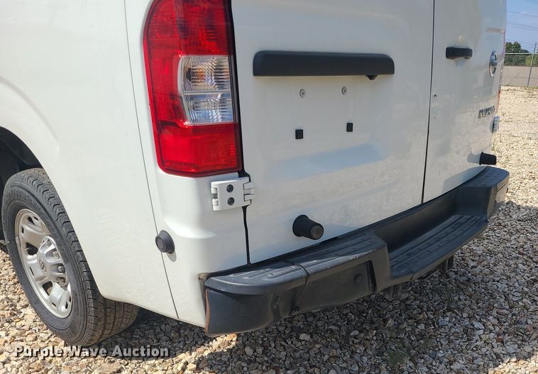 image for item MJ9334 2018 Nissan NV2500  van