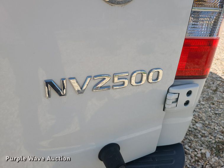 image for item MJ9334 2018 Nissan NV2500  van