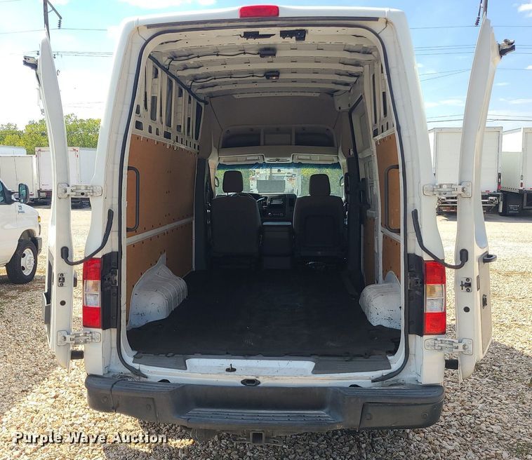 image for item MJ9334 2018 Nissan NV2500  van