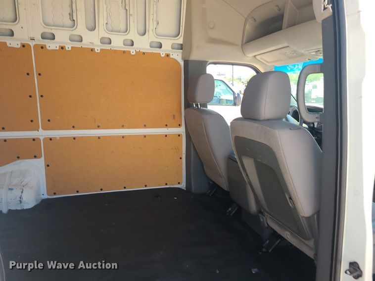 image for item MJ9334 2018 Nissan NV2500  van