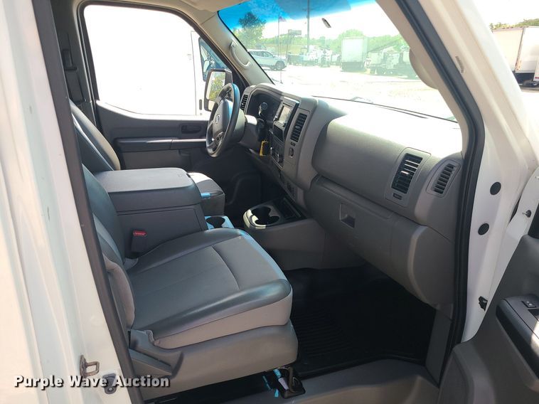 image for item MJ9334 2018 Nissan NV2500  van