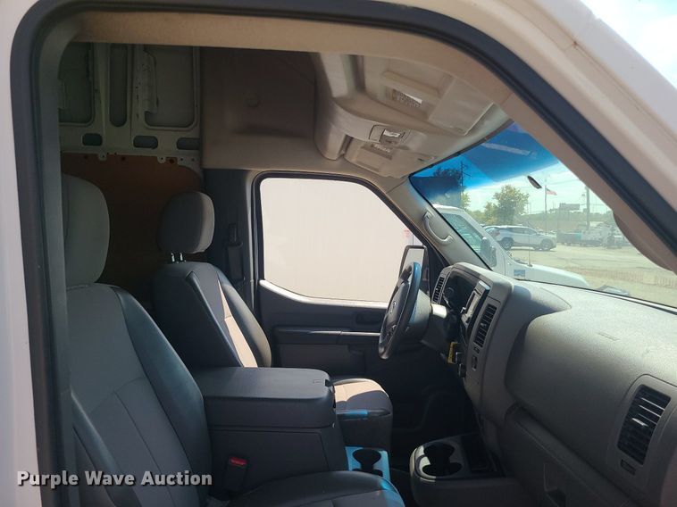 image for item MJ9334 2018 Nissan NV2500  van