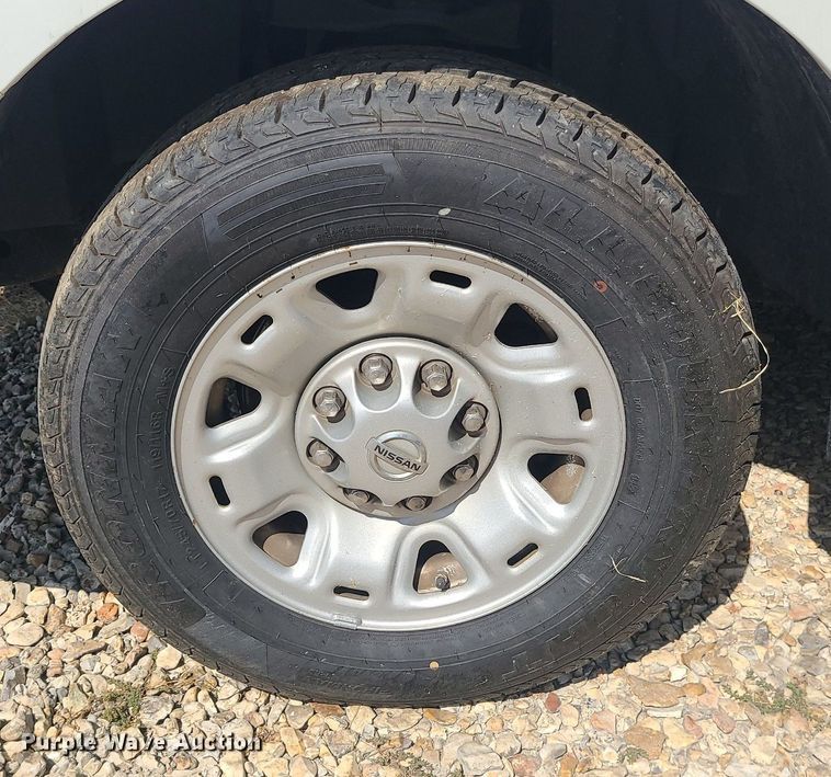 image for item MJ9334 2018 Nissan NV2500  van