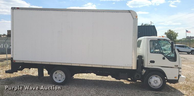 image for item MJ9335 2007 Chevrolet  W4500 box truck