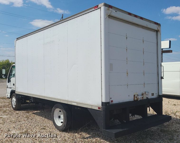 image for item MJ9335 2007 Chevrolet  W4500 box truck