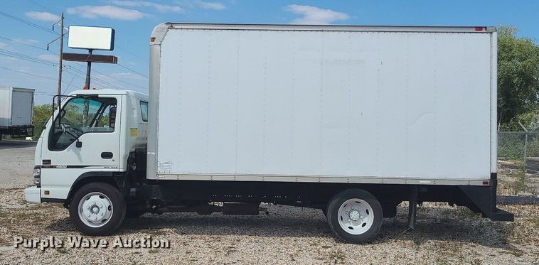 image for item MJ9335 2007 Chevrolet  W4500 box truck