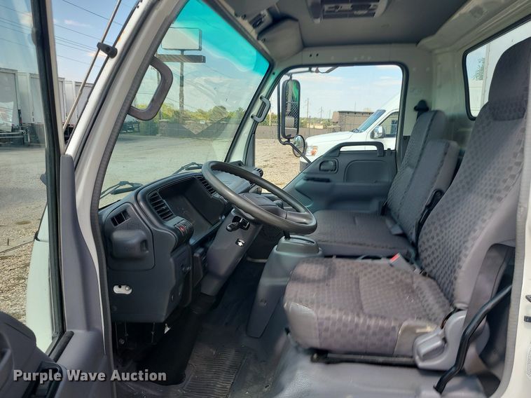 image for item MJ9335 2007 Chevrolet  W4500 box truck