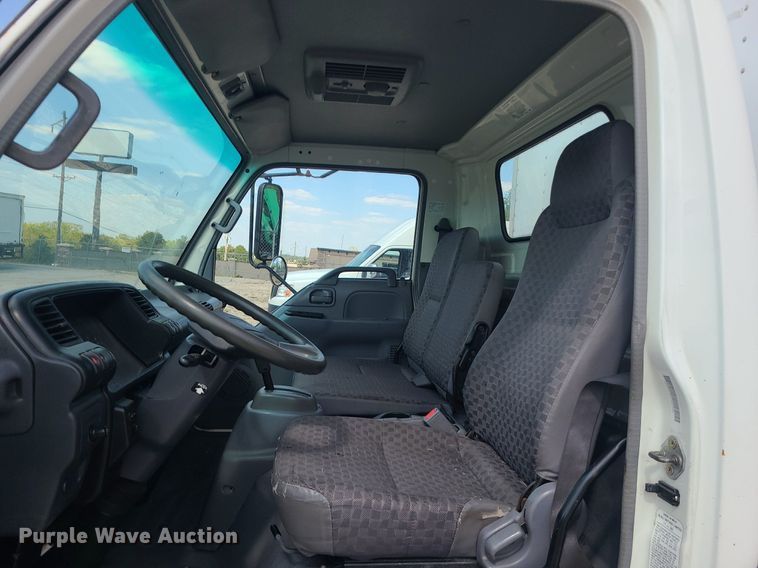 image for item MJ9335 2007 Chevrolet  W4500 box truck