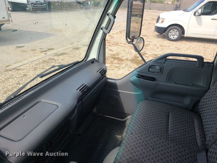 image for item MJ9335 2007 Chevrolet  W4500 box truck