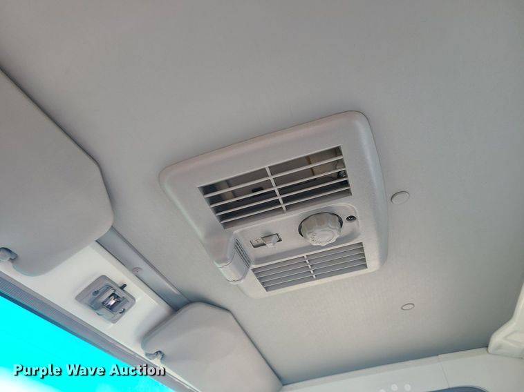 image for item MJ9335 2007 Chevrolet  W4500 box truck