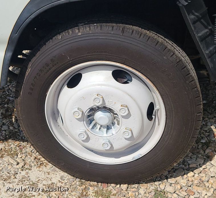 image for item MJ9335 2007 Chevrolet  W4500 box truck