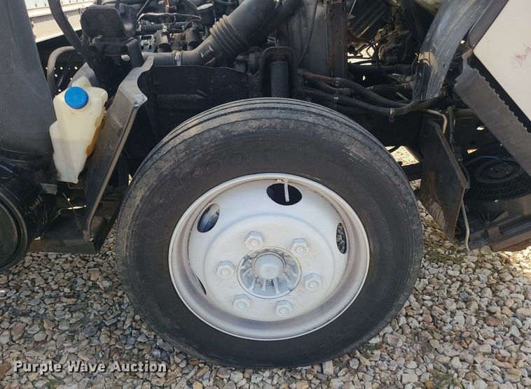 image for item MJ9335 2007 Chevrolet  W4500 box truck