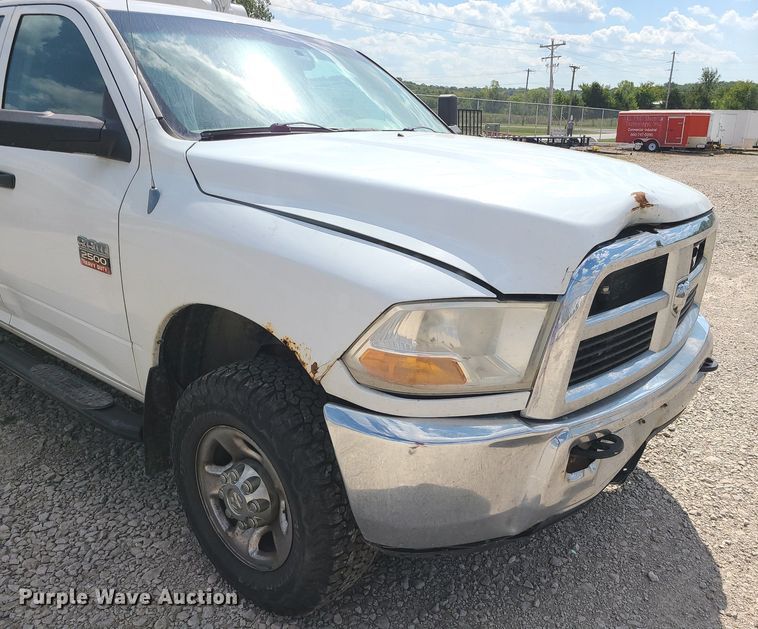 image for item MJ9337 2012 Dodge Ram 2500  Crew Cab pickup truck