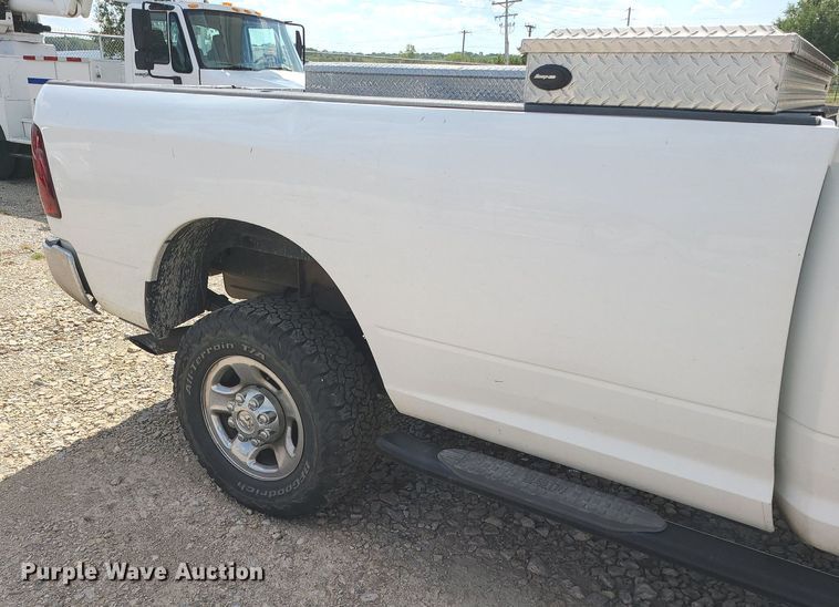 image for item MJ9337 2012 Dodge Ram 2500  Crew Cab pickup truck
