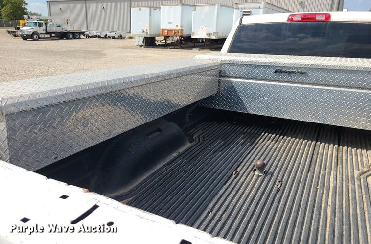 image for item MJ9337 2012 Dodge Ram 2500  Crew Cab pickup truck