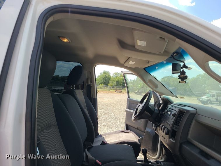 image for item MJ9337 2012 Dodge Ram 2500  Crew Cab pickup truck
