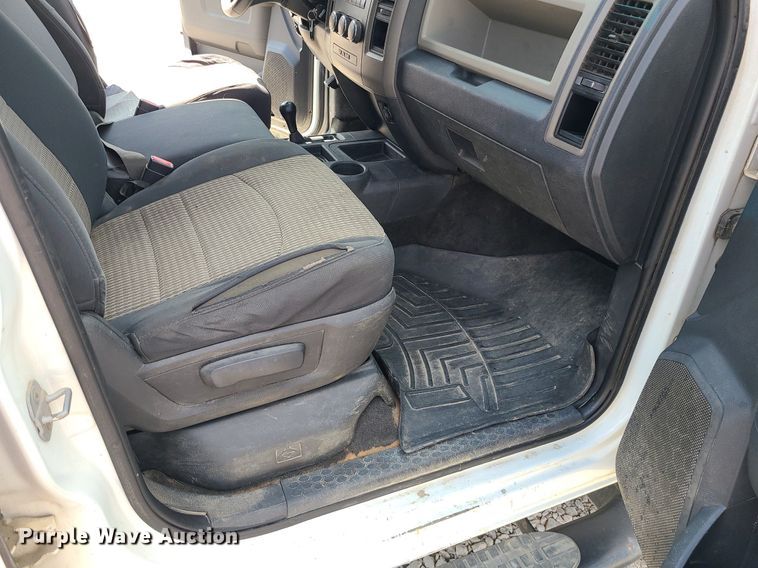 image for item MJ9337 2012 Dodge Ram 2500  Crew Cab pickup truck