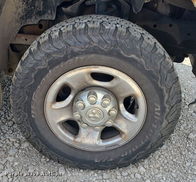 image for item MJ9337 2012 Dodge Ram 2500  Crew Cab pickup truck