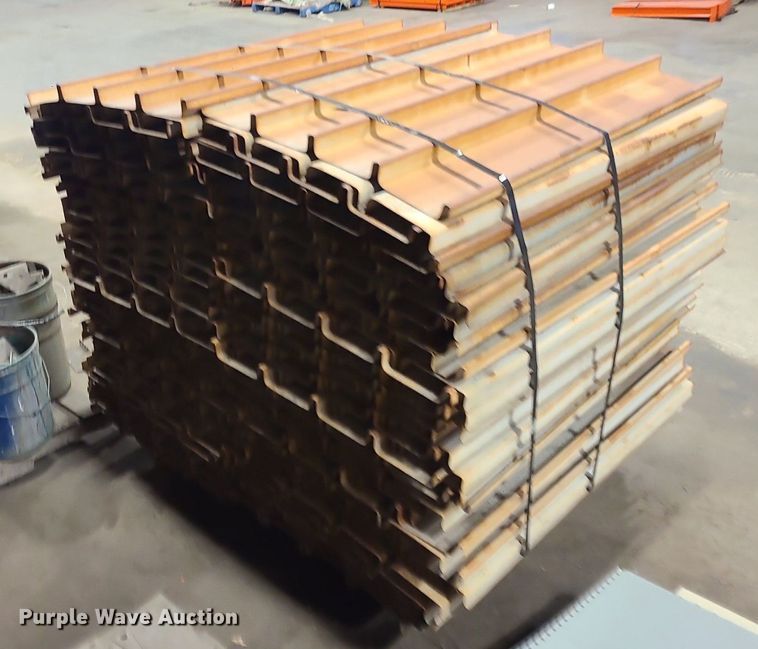 image for item MJ9349 Approximately 100 steel decking