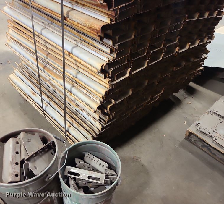 image for item MJ9349 Approximately 100 steel decking