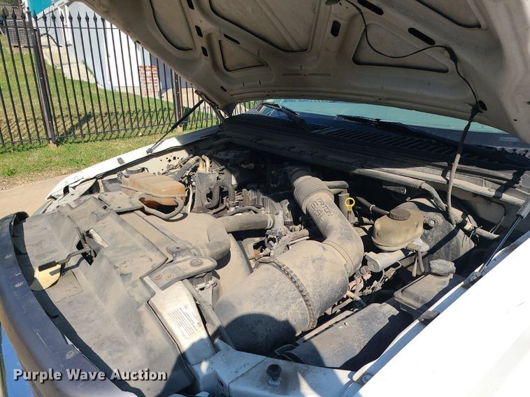 image for item MJ9350 2004 Ford F250 Super Duty XL  pickup truck